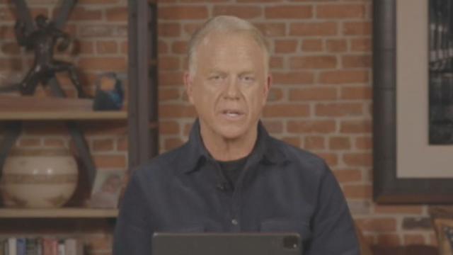 Boomer Esiason analyzes Bryce Young's performance as QB in the Panthers' playbook on WRALSportsFan.com.