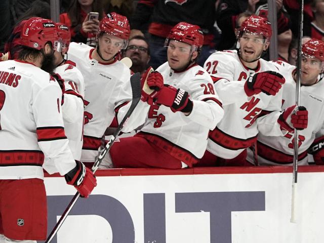 The Hurricanes scored 6 goals in a row to defeat the Capitals 6-2, securing their 5th straight victory on WRALSportsFan.com.