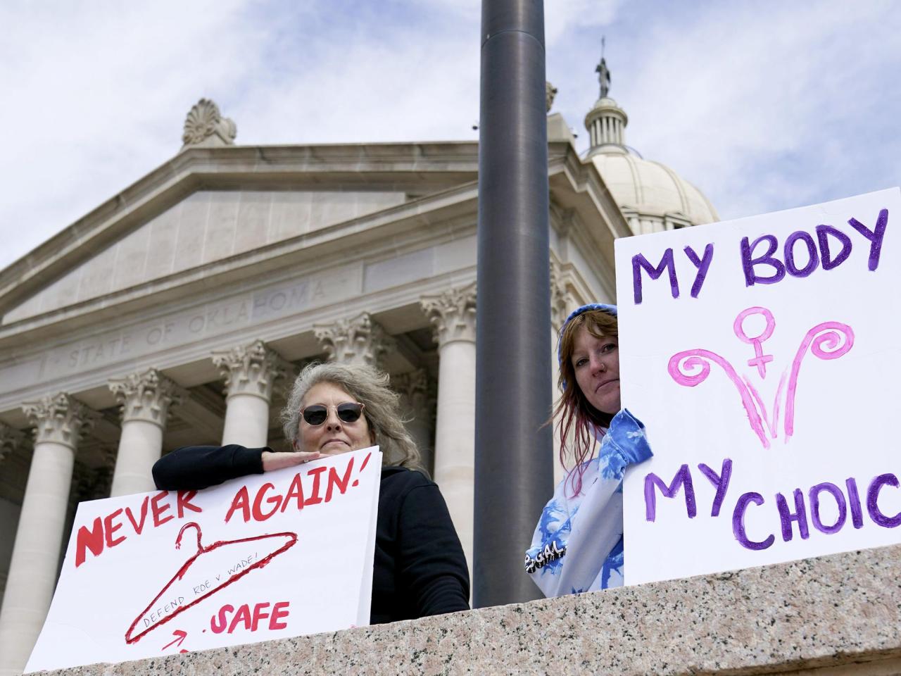 The US government dismisses the accusation that a woman was wrongly denied an urgent abortion in Oklahoma.