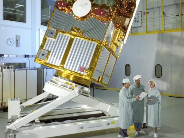 A former European satellite safely fell through the atmosphere above the Pacific Ocean without causing any harm.