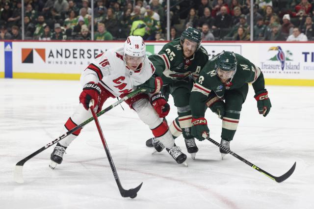 Stefan Noesen scores the game-winning goal with his face, leading the Hurricanes to a 3-2 victory over the Wild.