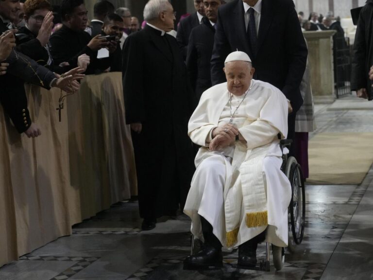 The Vatican reported that Pope Francis has cancelled a scheduled meeting with Rome's deacons due to a mild case of the flu.