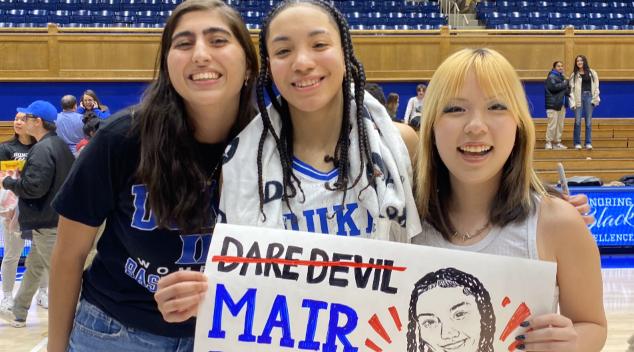 Duke women's basketball signs