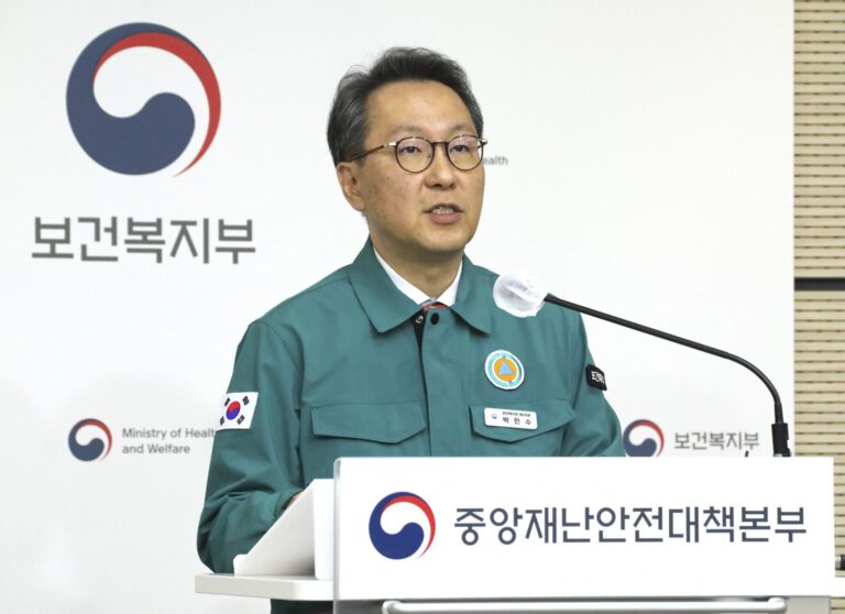 Starting next week, South Korea will begin taking the necessary measures to suspend the licenses of junior doctors who are on strike.