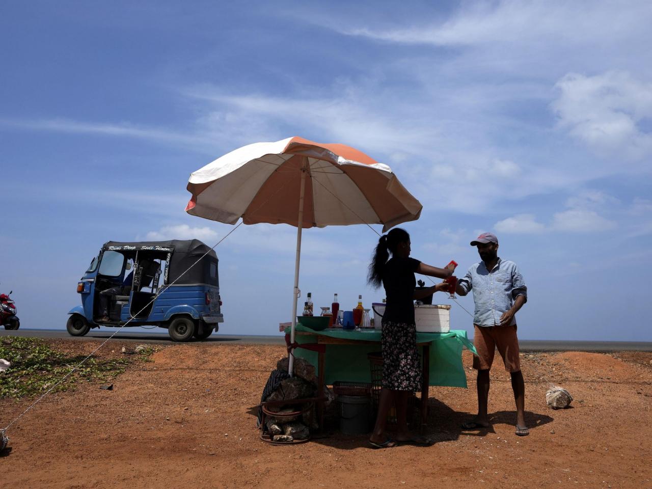 The current global hot streak persists as February brings record-breaking high temperatures to the winter season and world's oceans.