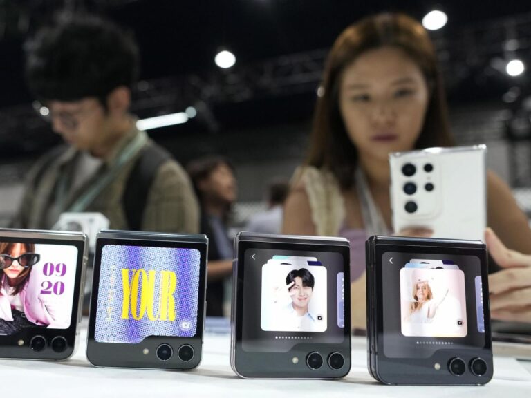 Global smartphone shipments climb nearly 8% in 1st quarter as Samsung retakes the lead