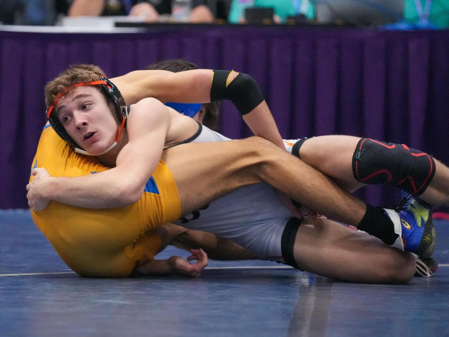 Participants now inbounds with one point of contact in high school wrestling