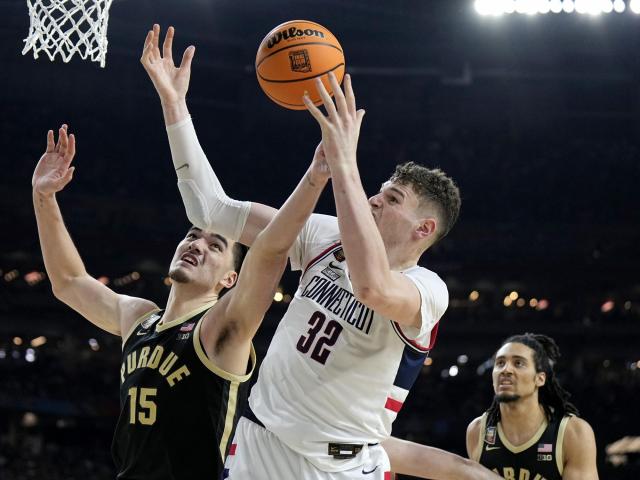 UConn uses strategy of shutting down Purdue's perimeter shooters to get decisive victory :: WRALSportsFan.com