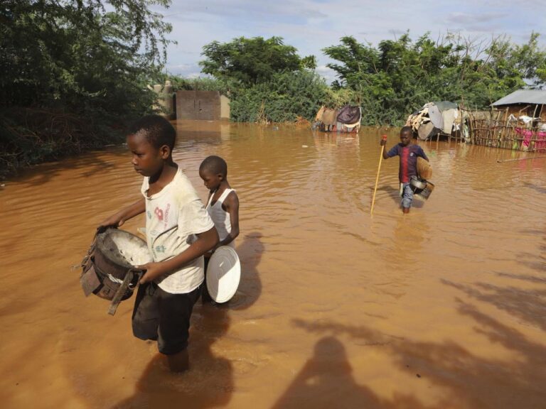 What's causing the catastrophic rainfall in Kenya?