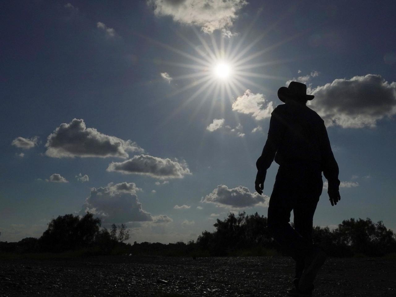 AP analysis finds 2023 set record for US heat deaths, killing in areas that used to handle the heat