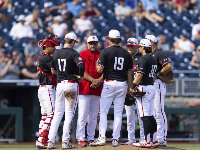 NC State loses to Kentucky on walk-off home run in 10th inning, Wolfpack to losers bracket of CWS :: WRALSportsFan.com