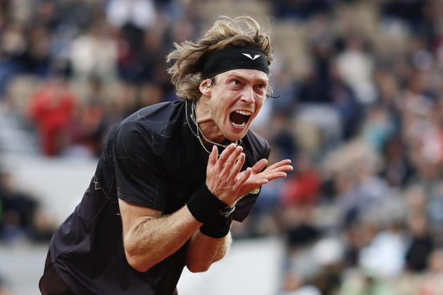 Rublev falls in the French Open third round while Swiatek, Gauff, Sinner move on :: WRALSportsFan.com