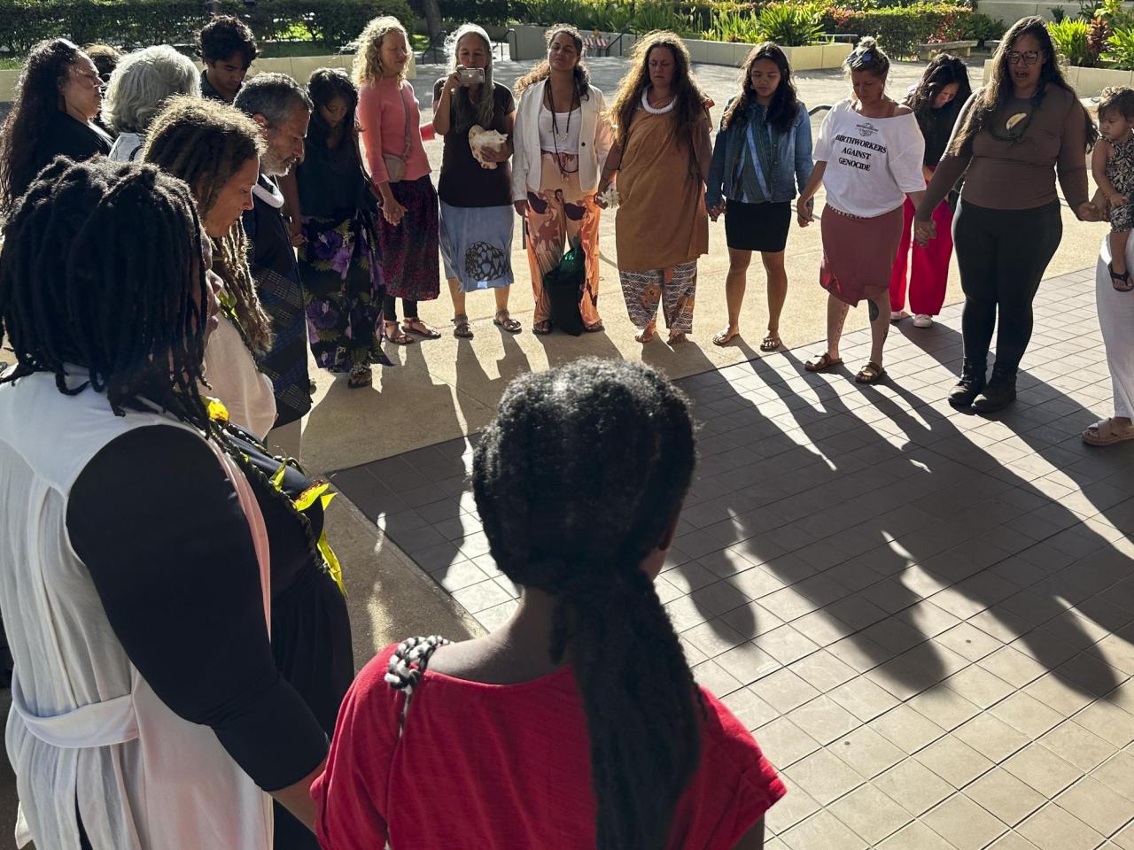 Judge's ruling temporarily allows for unlicensed Native Hawaiian midwifery