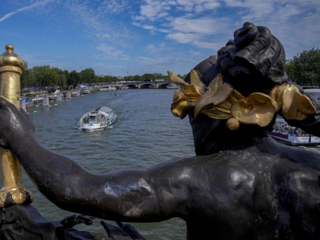 Triathlon cancels Olympic swim training for the second day over poor water quality in the Seine :: WRALSportsFan.com