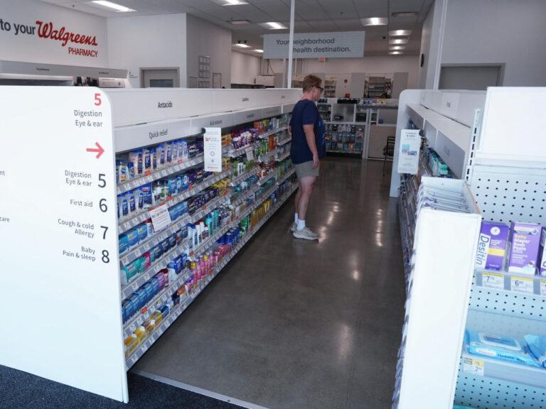 Drugstores tinker with new looks as their usual way of doing business faces challenges