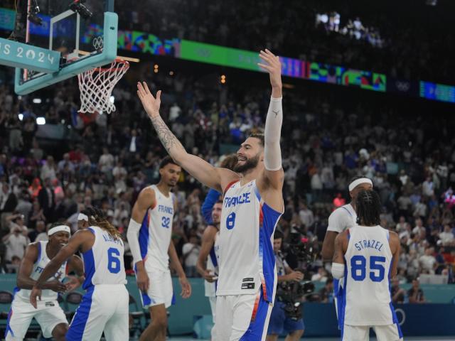 France back in men's basketball gold medal game after win over Germany in Paris Olympics :: WRALSportsFan.com