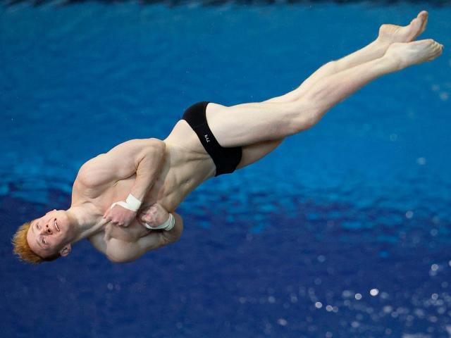 Holly Springs diver's medal hopes end in semifinal :: WRALSportsFan.com