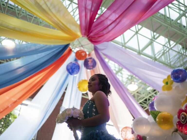 How a Mexico City hospital transforms into a coming-of-age celebration for its patients