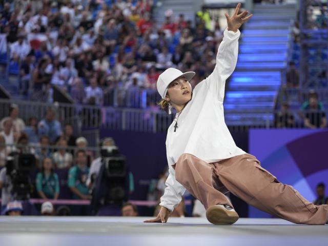 Japan's b-girl Ami wins Olympic breaking's first gold medal :: WRALSportsFan.com