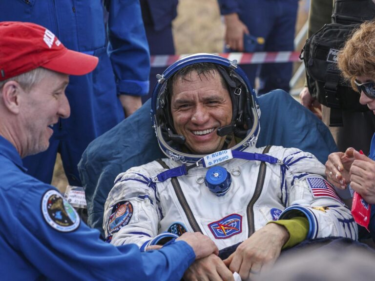 NASA record holder can relate to astronauts stuck in space. He was, too