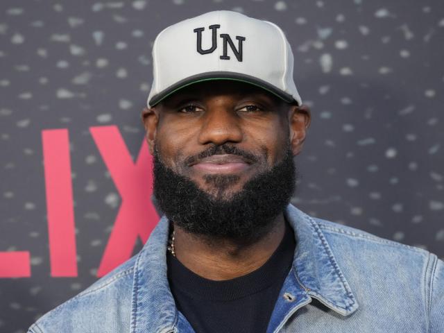 LeBron and Bronny James are already scrimmaging with Lakers ahead of historic father-and-son season :: WRALSportsFan.com