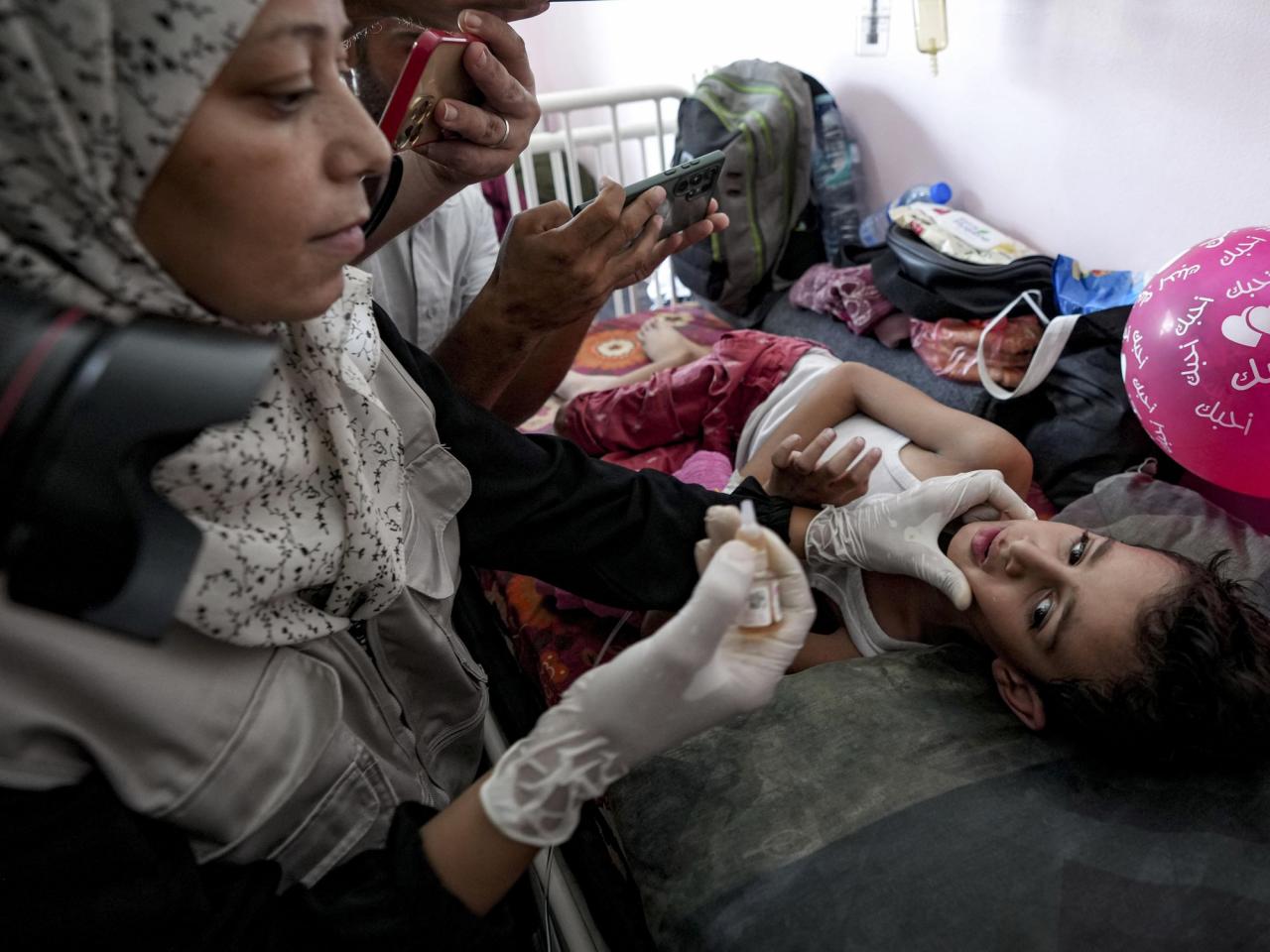 Polio vaccine campaign begins in Gaza a day before fighting is expected to pause