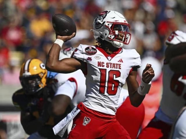 Hollywood Smothers scores go ahead 4th quarter TD, NC State survives at Cal 24-23 :: WRALSportsFan.com