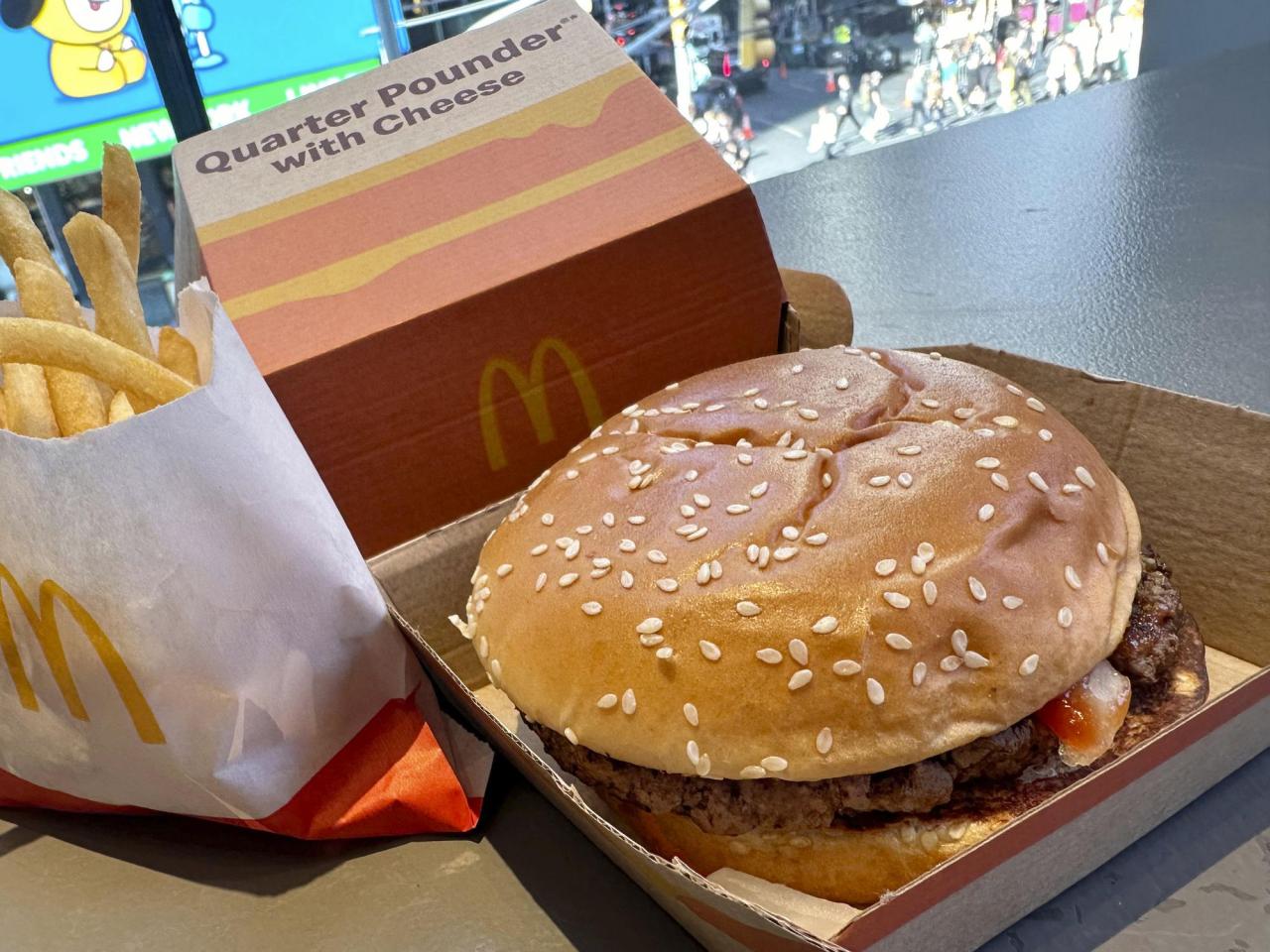 McDonald's E. coli case count rises as federal officials inspect an onion grower