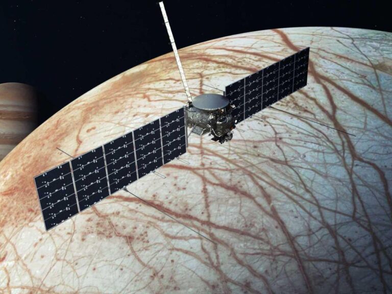 NASA's Europa Clipper spacecraft will scour Jupiter moon for the ingredients for life