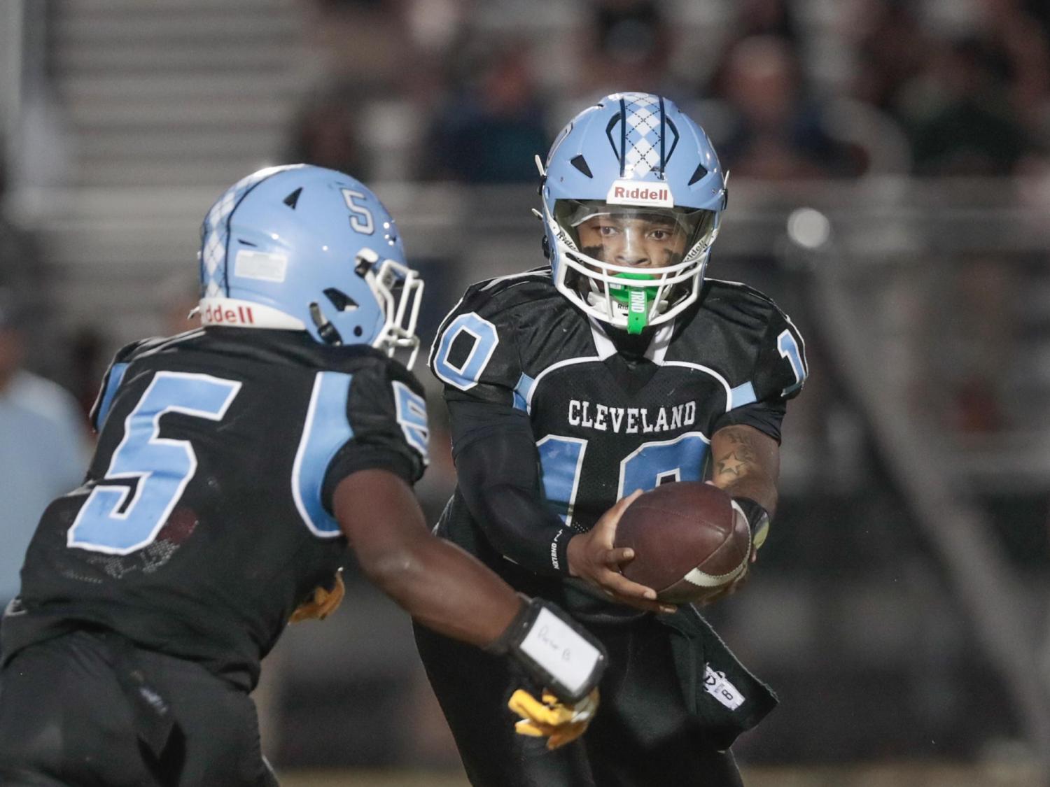 No. 14 Cleveland overcomes halftime deficit to beat Southeast Raleigh