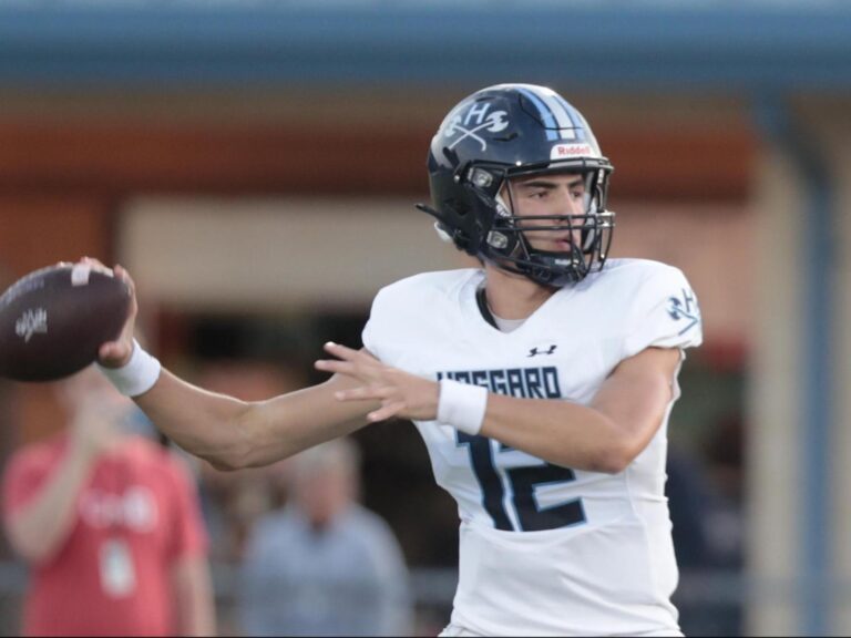 No. 19 Hoggard holds off Ashley to stay perfect against the Screaming Eagles all-time