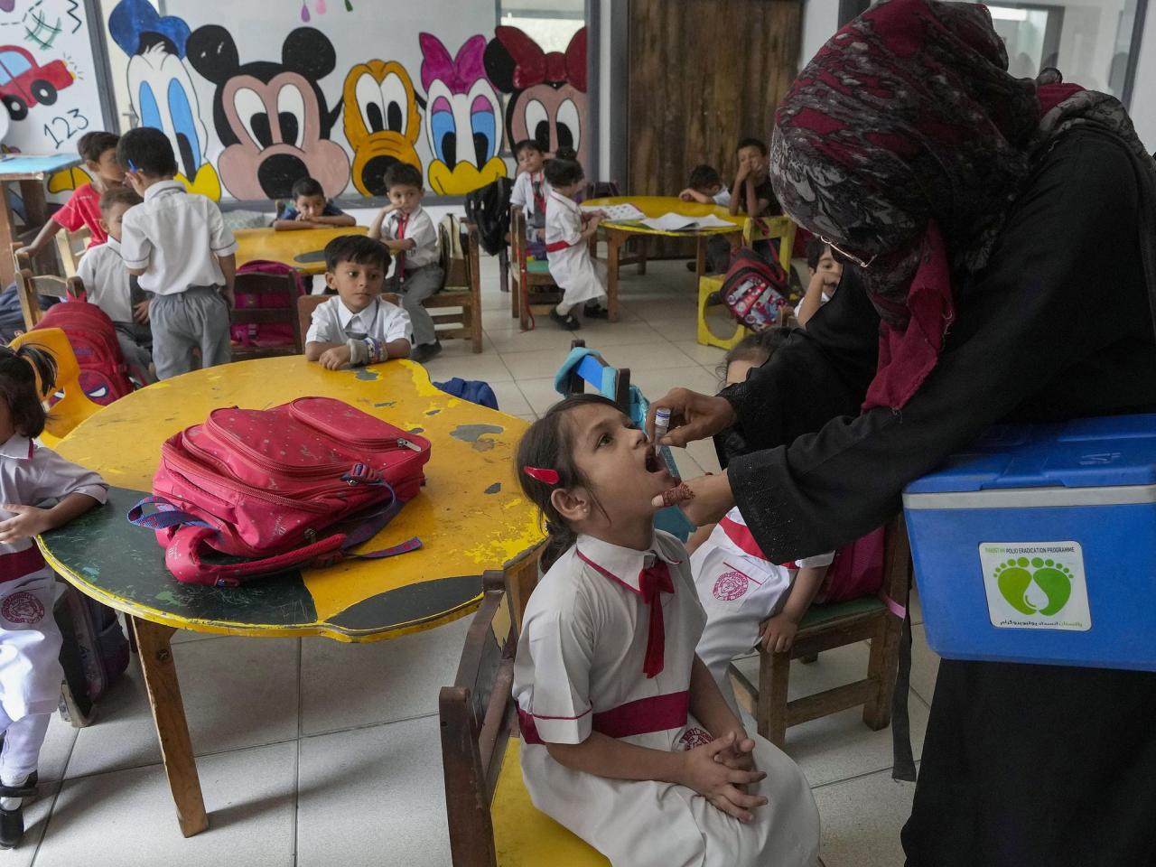 Pakistan begins another vaccination campaign after a worrying surge in polio cases