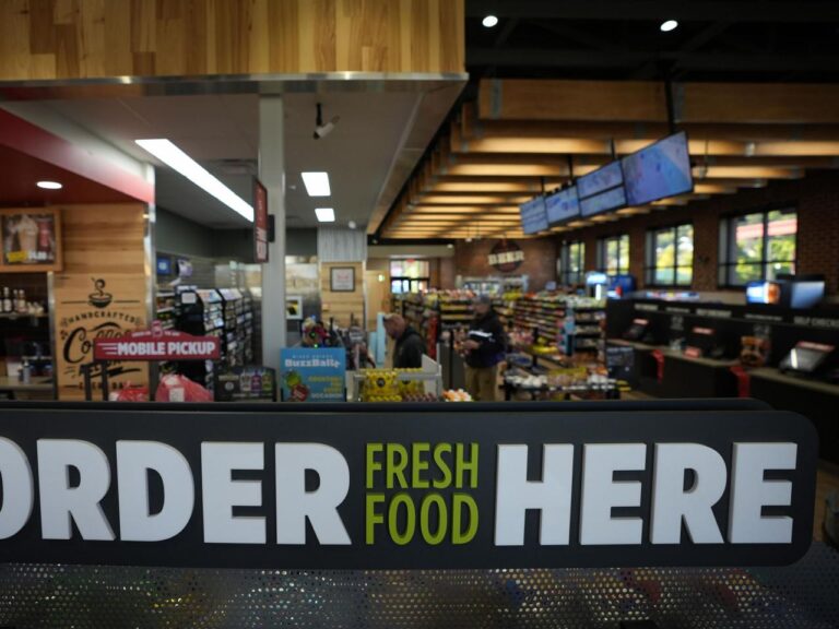 Will US convenience stores find the secret to selling better food?