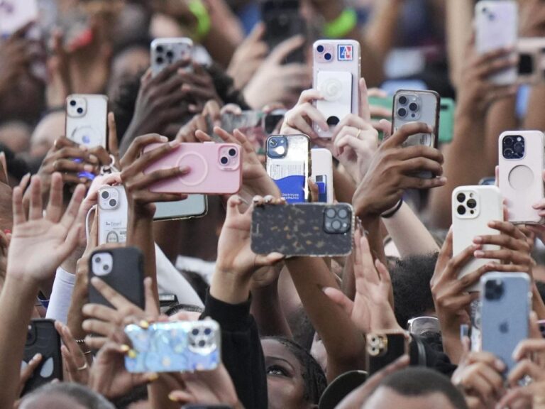 About 20% of Americans regularly get their news from influencers on social media, report says