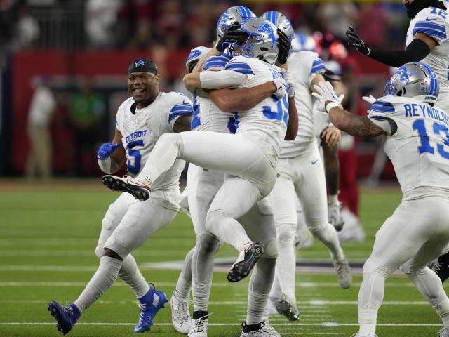 Jake Bates makes 52-yarder as time expires, Lions overcome Jared Goff's 5 INTs to beat Texans 26-23 :: WRALSportsFan.com