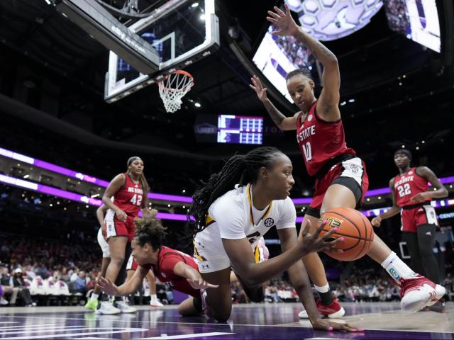 No. 9 NC State falls in Final Four rematch vs. No. 1 South Carolina :: WRALSportsFan.com