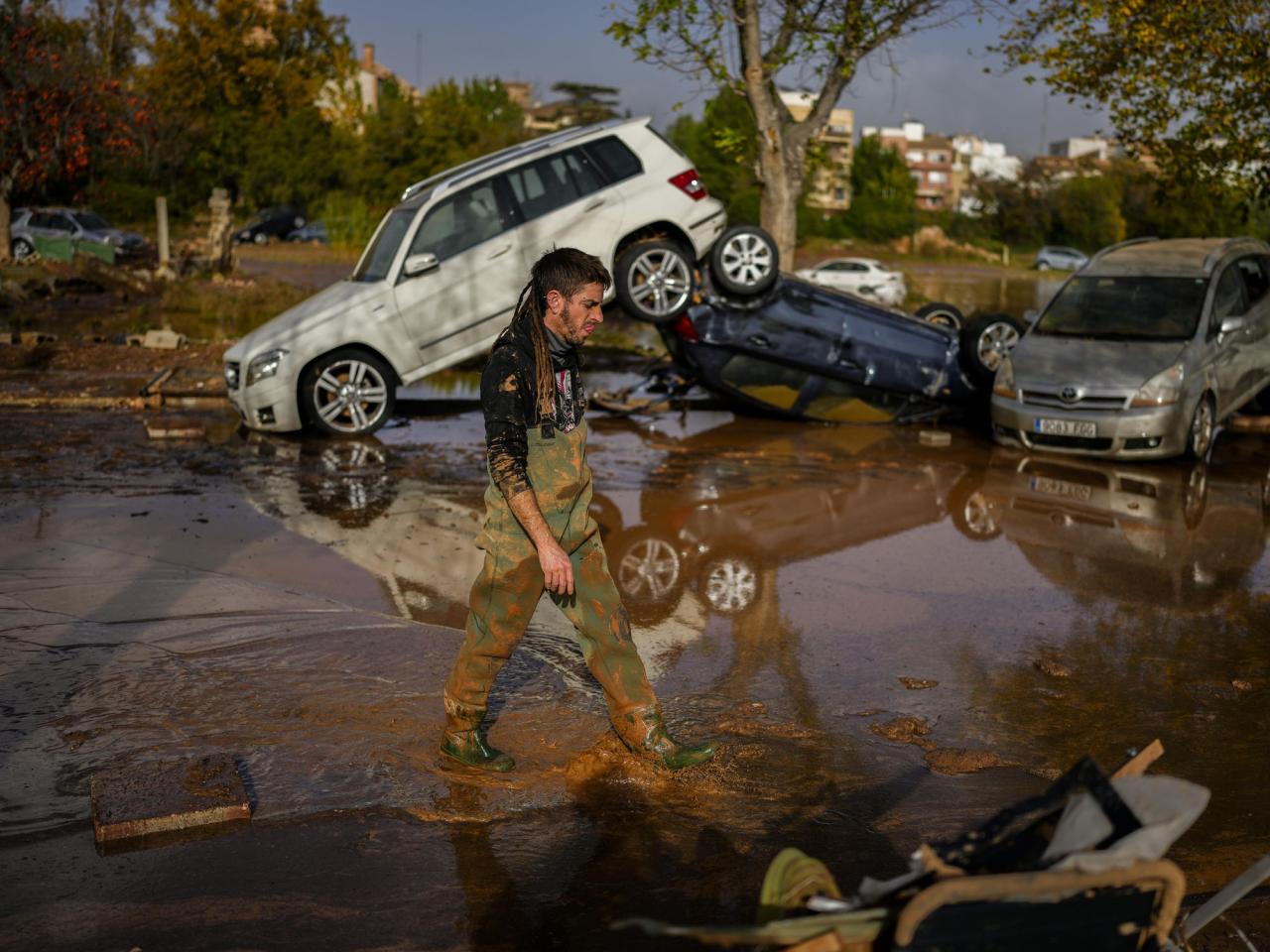 Spain's horrific flooding another nasty hit in a fall where climate extremes just keep coming