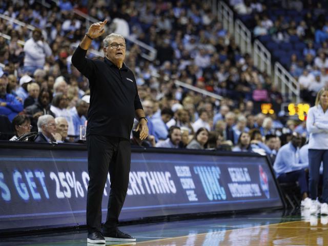 UConn's Geno Auriemma ties NCAA Division I record with 1,216th win as No. 2 Huskies top No. 14 UNC :: WRALSportsFan.com