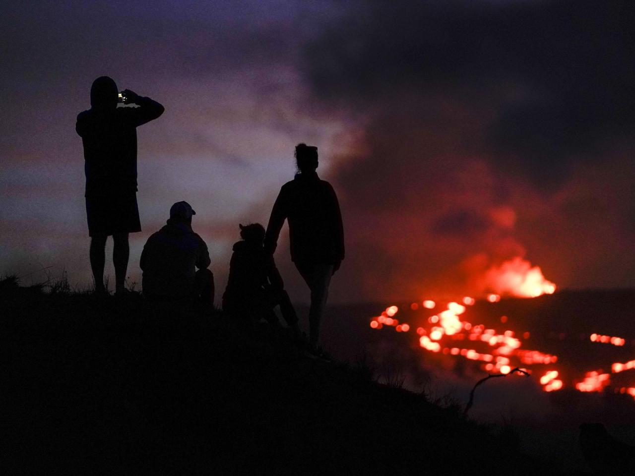 World's largest active volcano Mauna Loa showed telltale warning signs before erupting in 2022