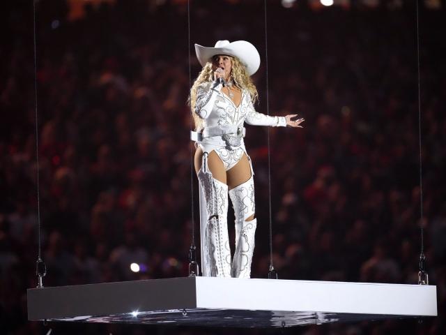 Beyoncé's performance highlighted Netflix's NFL debut on Christmas Day :: WRALSportsFan.com