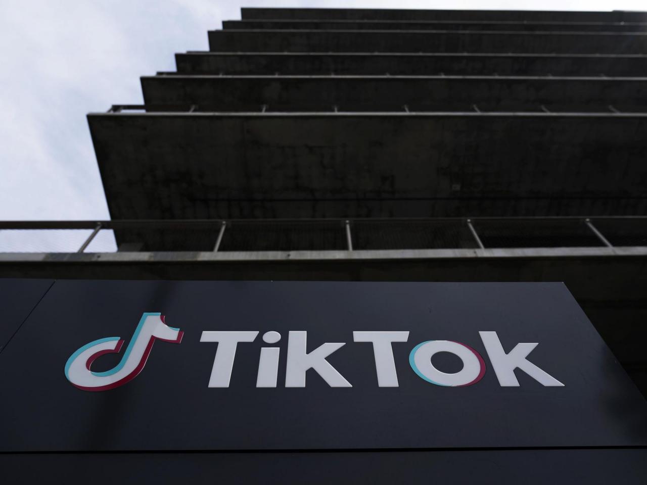 TikTok asks the Supreme Court for an emergency order to block a US ban unless it's sold