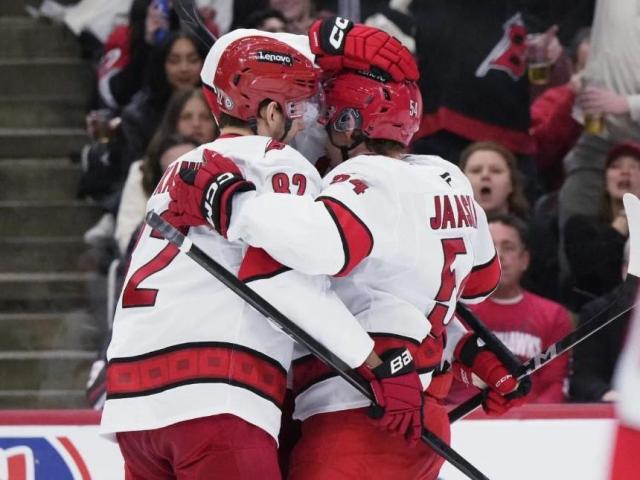 Aho scores in overtime as the Hurricanes beat the Blackhawks 4-3 :: WRALSportsFan.com