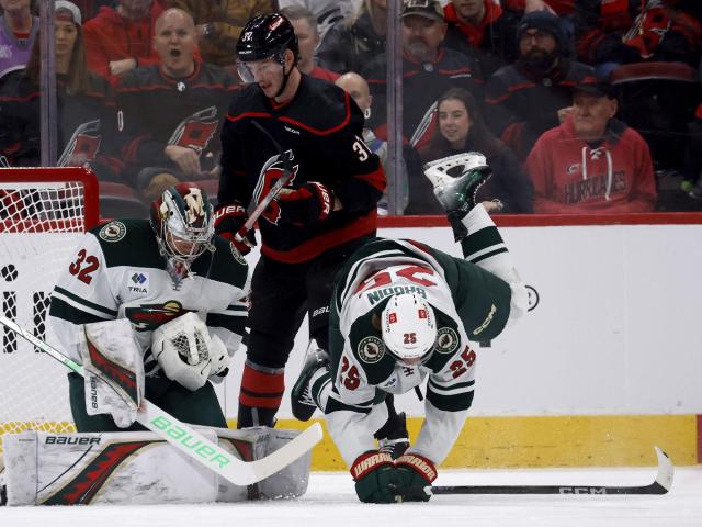 Filip Gustavsson makes 20 saves in the Wild's 4-0 victory over the Hurricanes :: WRALSportsFan.com