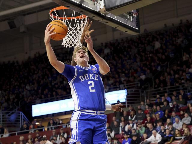 Flagg, No. 2 Duke push past Wake Forest 63-56 to stay unbeaten in ACC :: WRALSportsFan.com