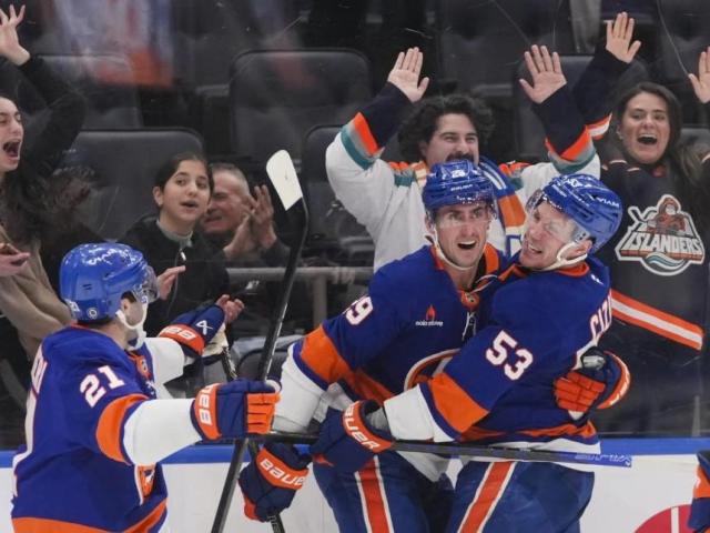 Nelson scores in OT as Islanders rally to beat Hurricanes 3-2 :: WRALSportsFan.com