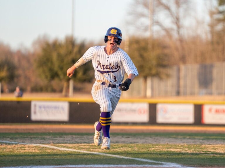 Corinth Holders scores 7 unanswered runs to rally past Apex Friendship