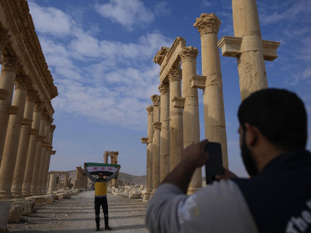 Experts push to restore Syria’s war-torn heritage sites, including renowned Roman ruins at Palmyra