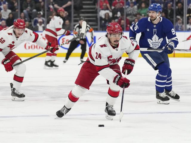 Hurricanes late comeback falls short in 6-3 loss to Maple Leafs :: WRALSportsFan.com