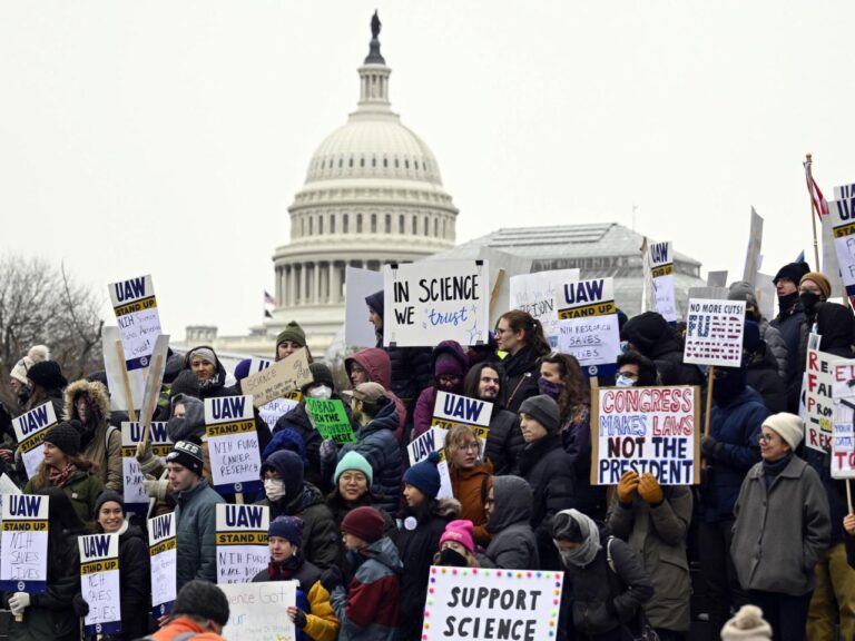 Judge extends temporary block to huge cuts in National Institutes of Health research funding