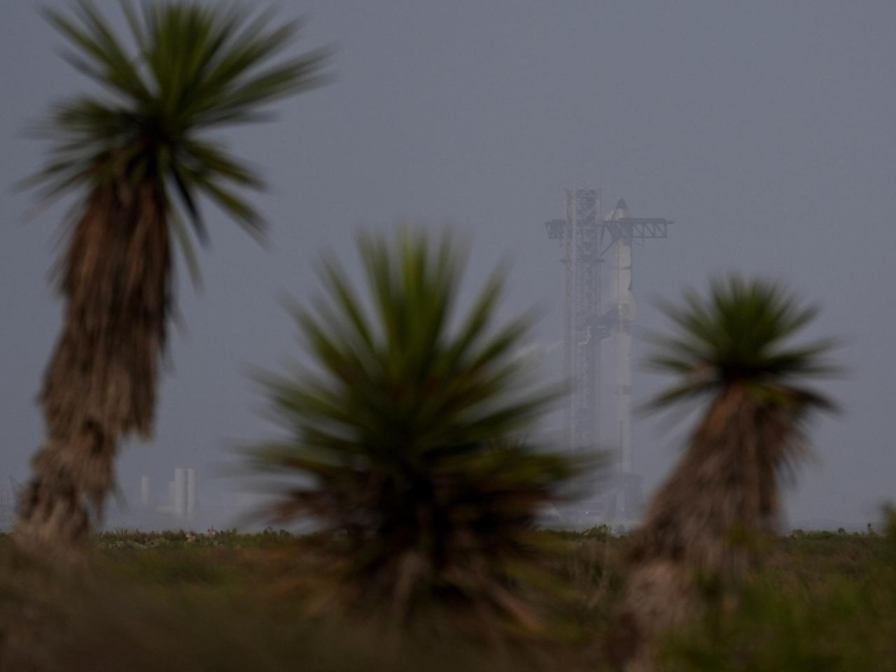 Last-minute problems with SpaceX's mega rocket Starship forces delay of latest test flight